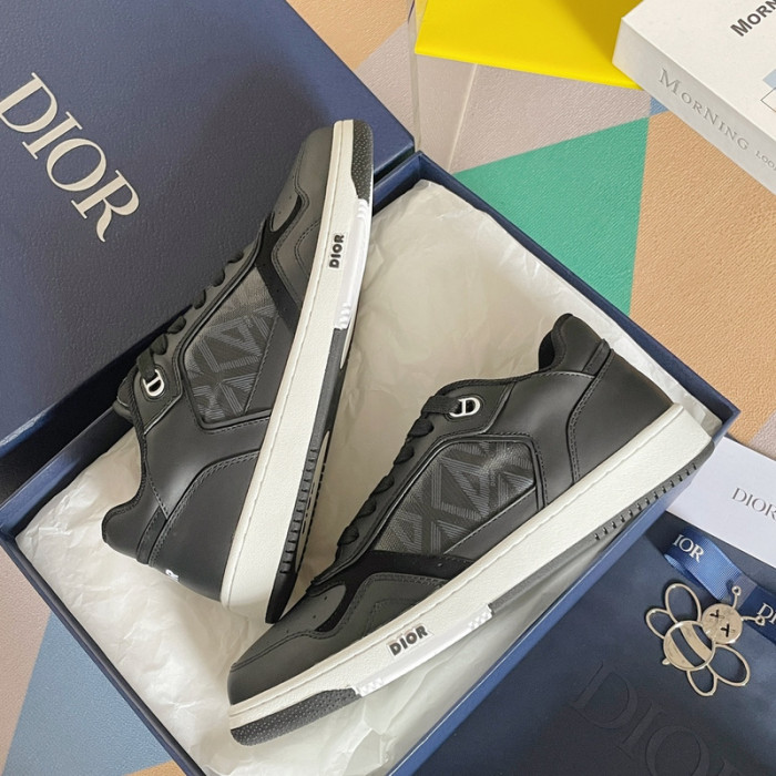 D10R B27 Sneaker