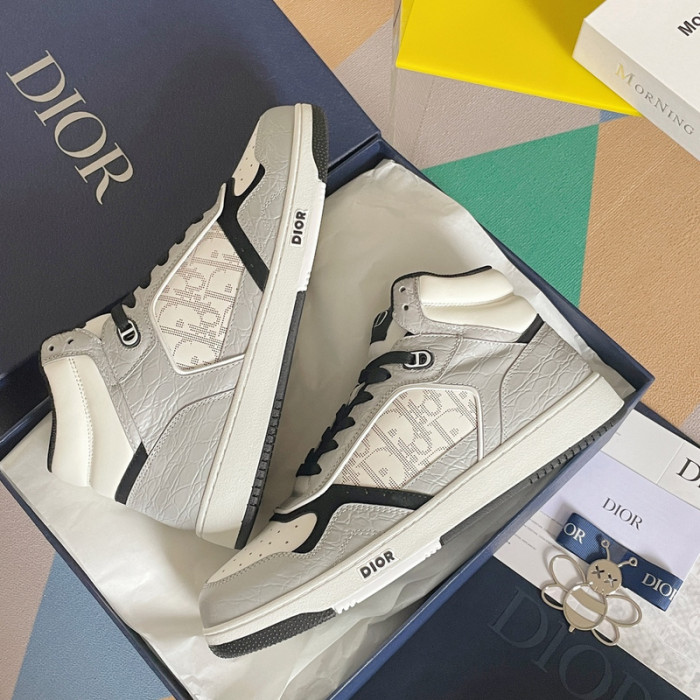 D10R B27 Sneaker