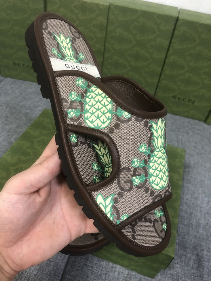 Gu66 SLIPPERS