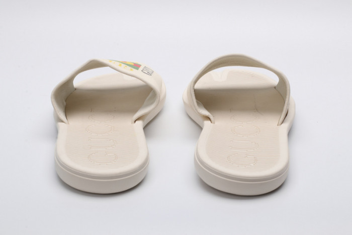 Gu66 SLIPPERS