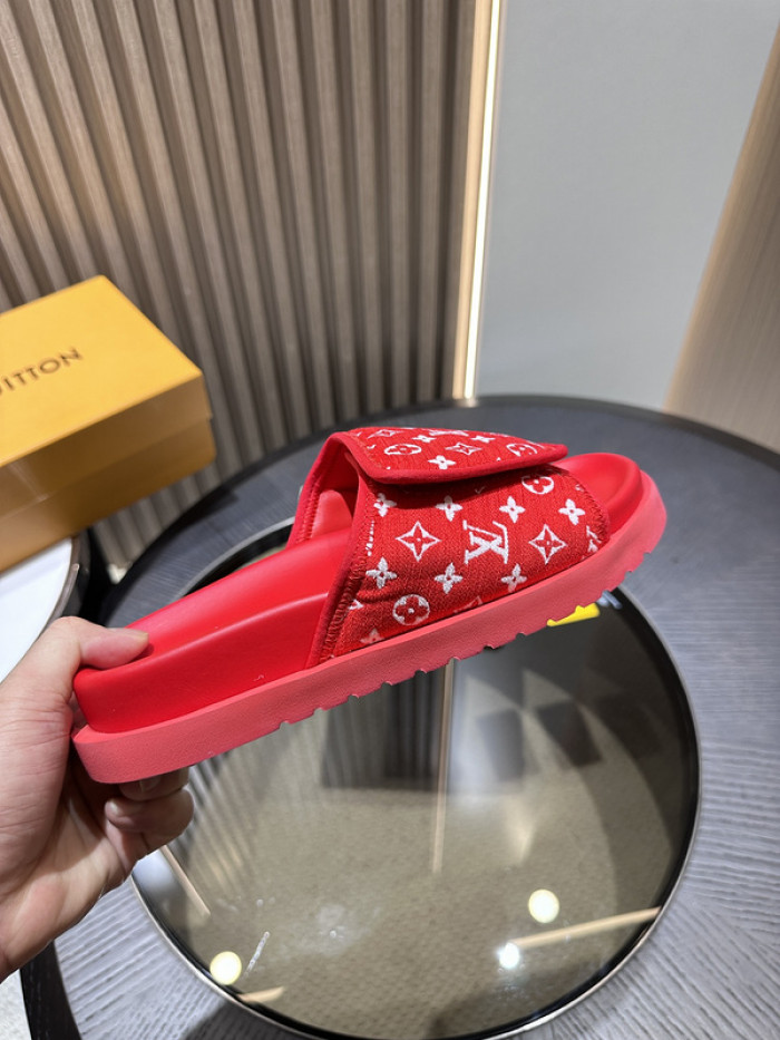 Lou1su1tt slides