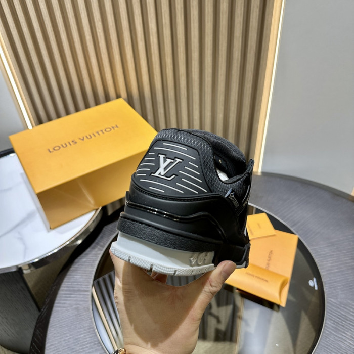 Lou1su1tt Skate Sneaker