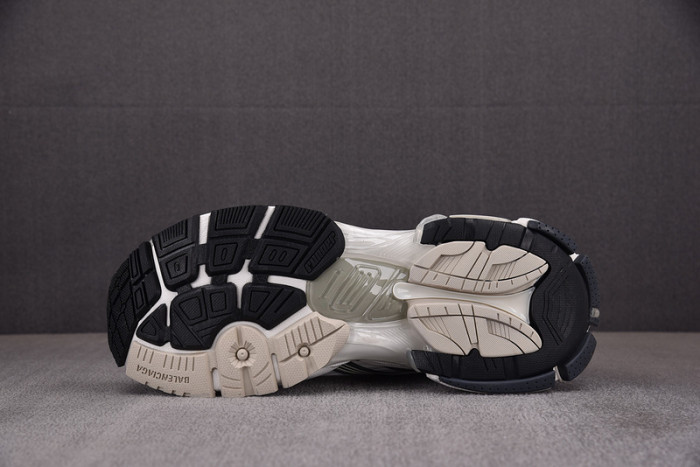 BLCG Runner Sneaker 772774 W3RMU 0150