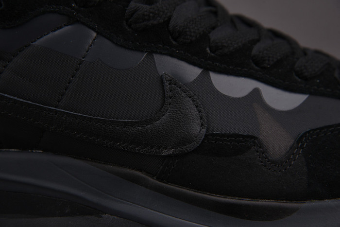 Nike Vaporwaffle Sacai Black Gum DD1875-001