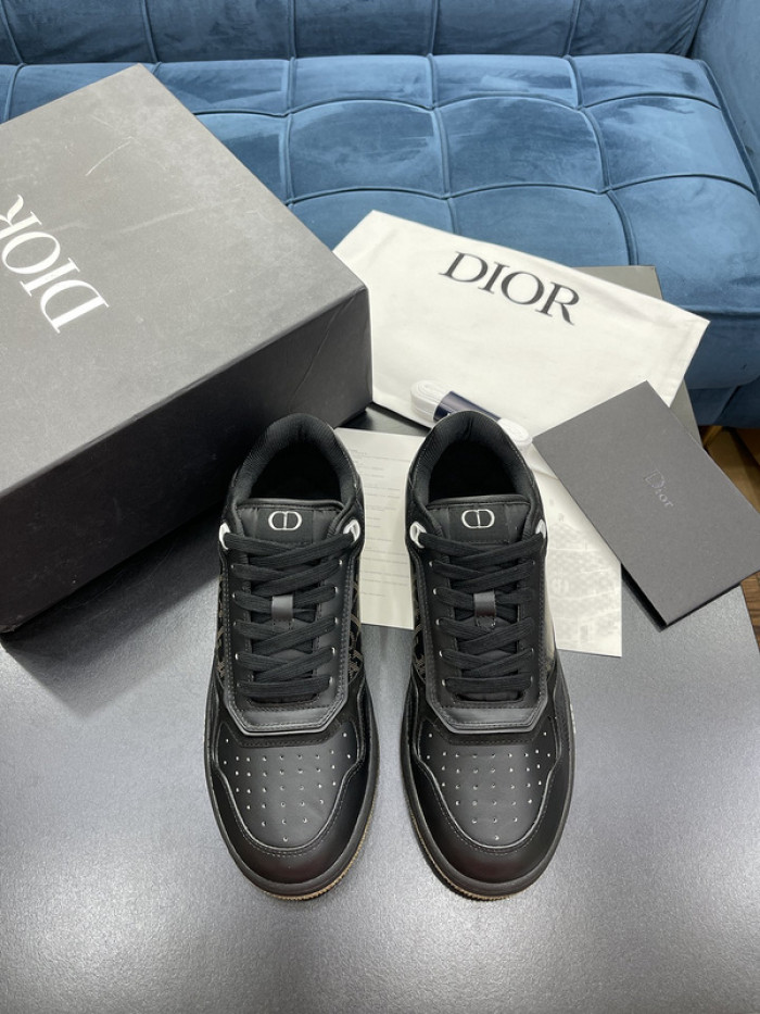 D10R B27 Sneaker