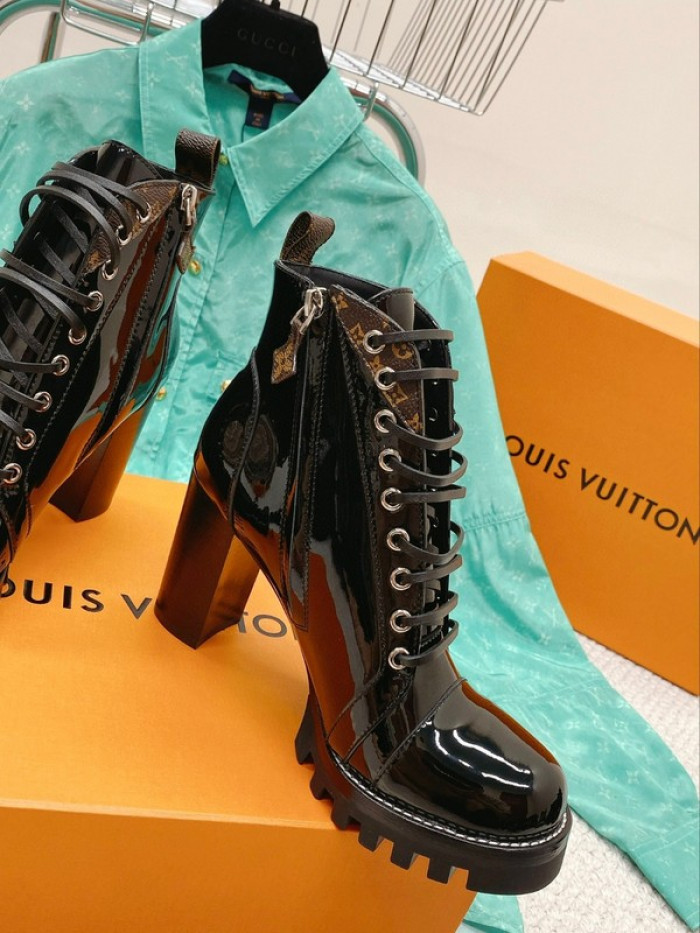 lou1su1tt Boots
