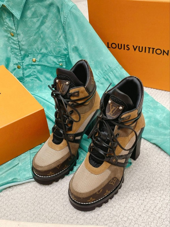 lou1su1tt Boots