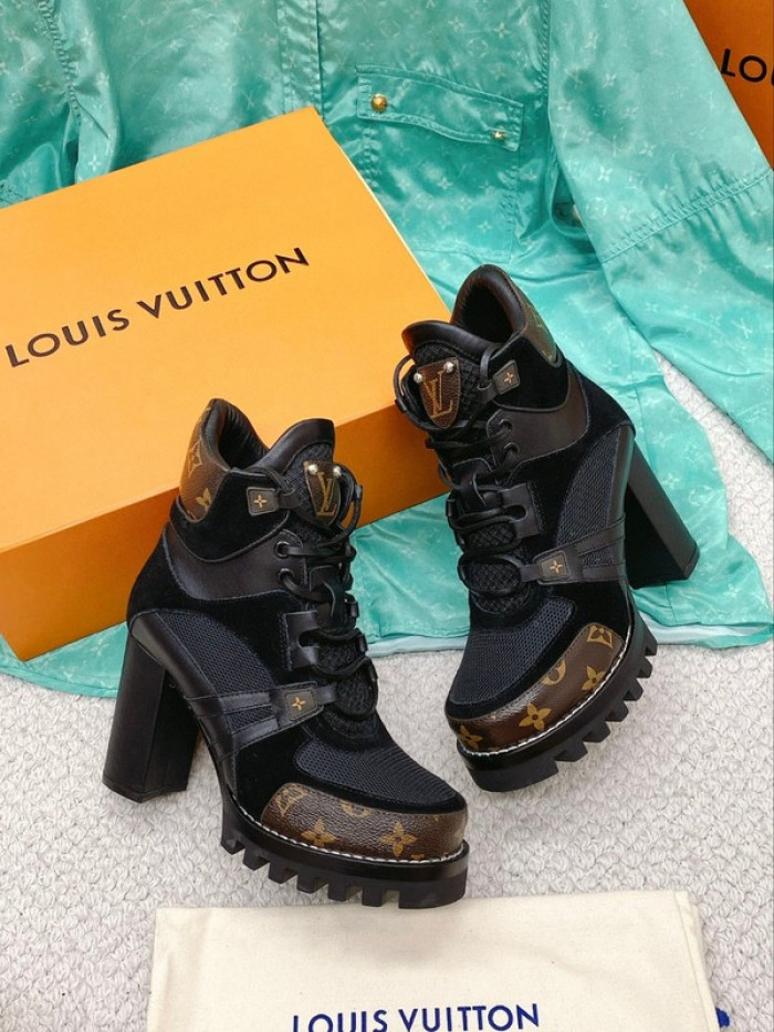lou1su1tt Boots
