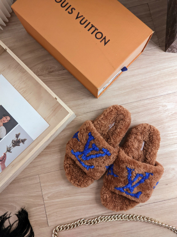 Lou1su1tt slides