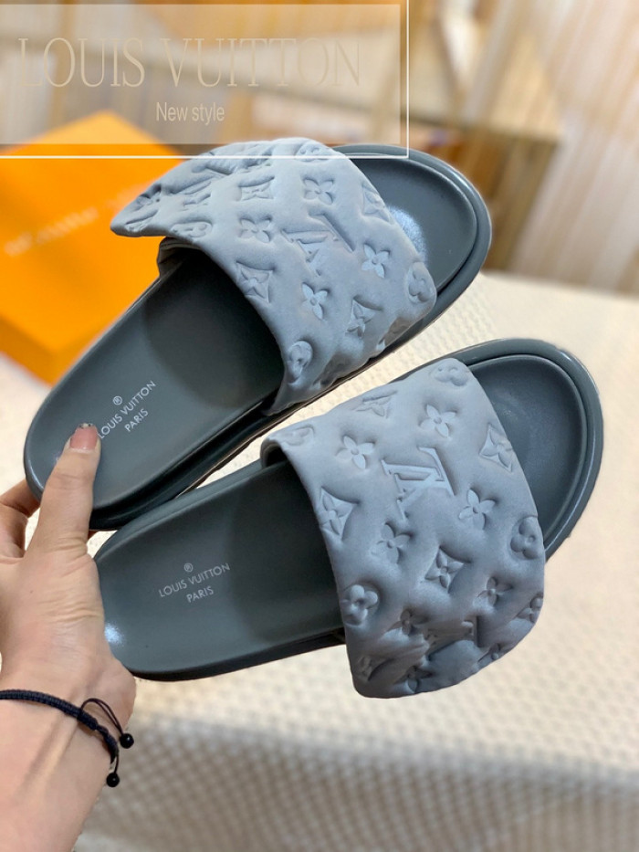 Lou1su1tt slides