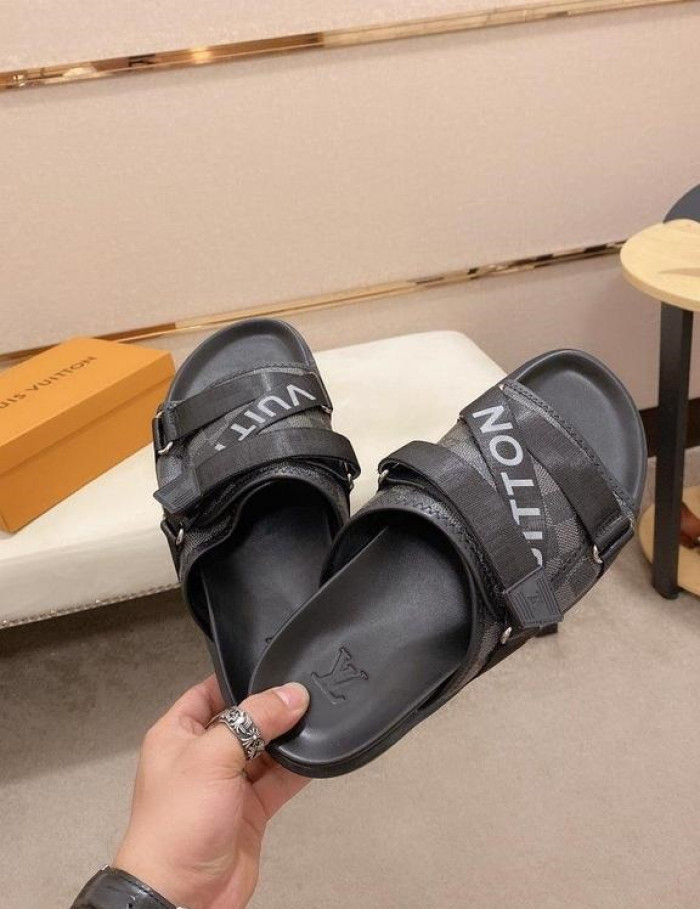 Lou1su1tt slides