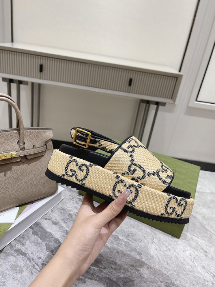 Gu66 SLIPPERS