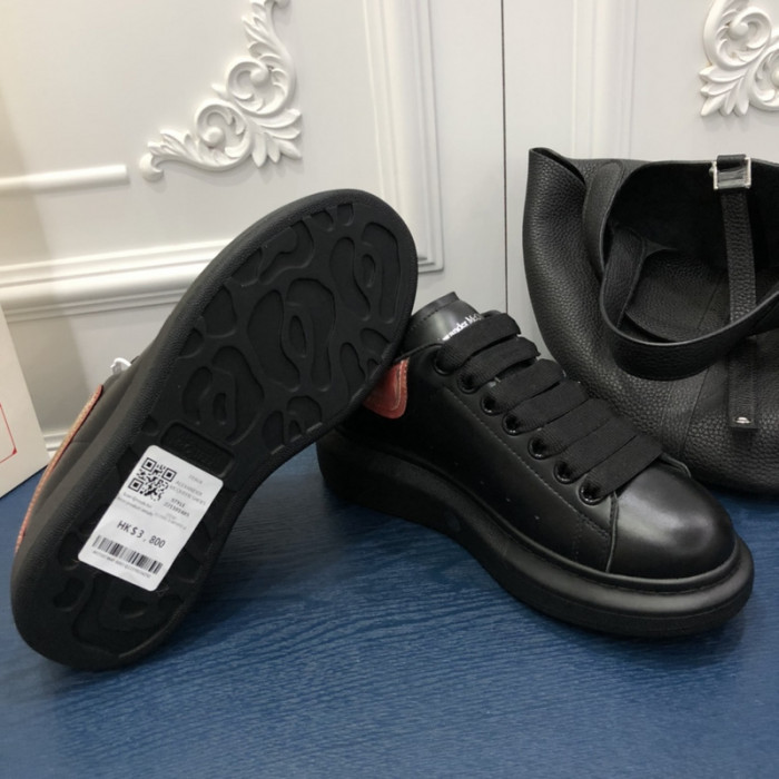 MQ Sneakers