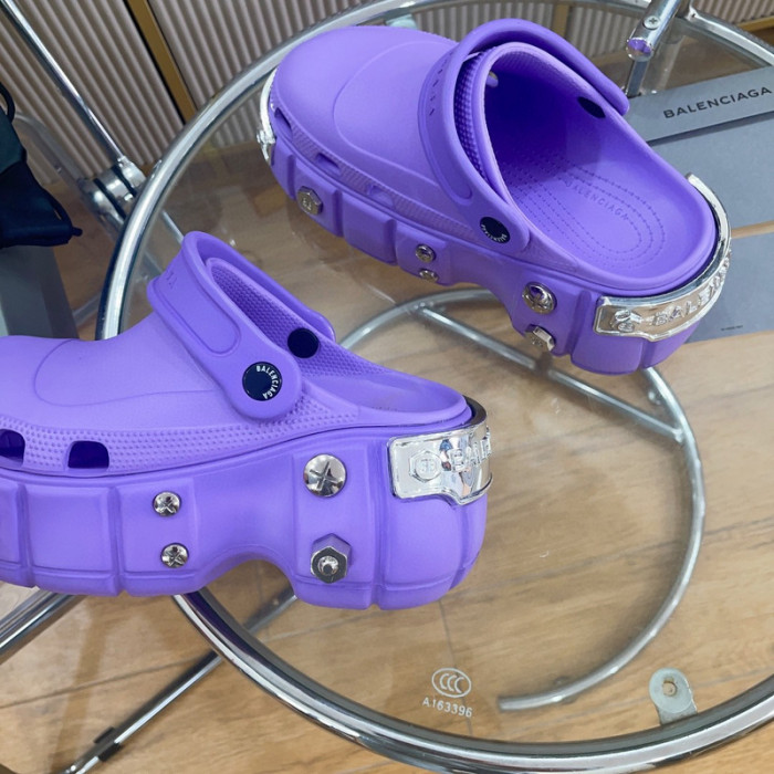 BLCG SLIPPERS