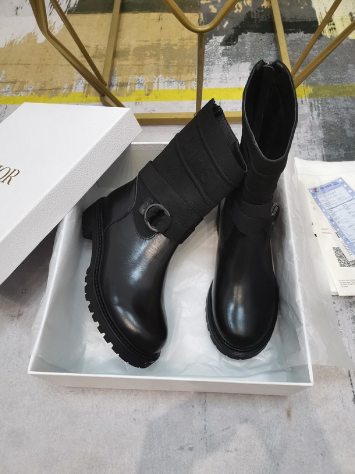 D10R Female boots