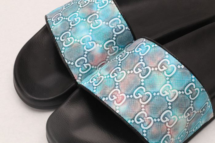 Gu66 SLIPPERS