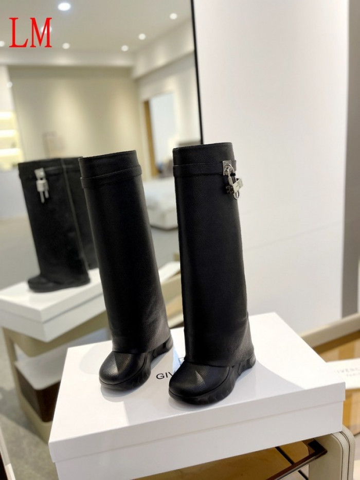 G1VENCHY BOOTS
