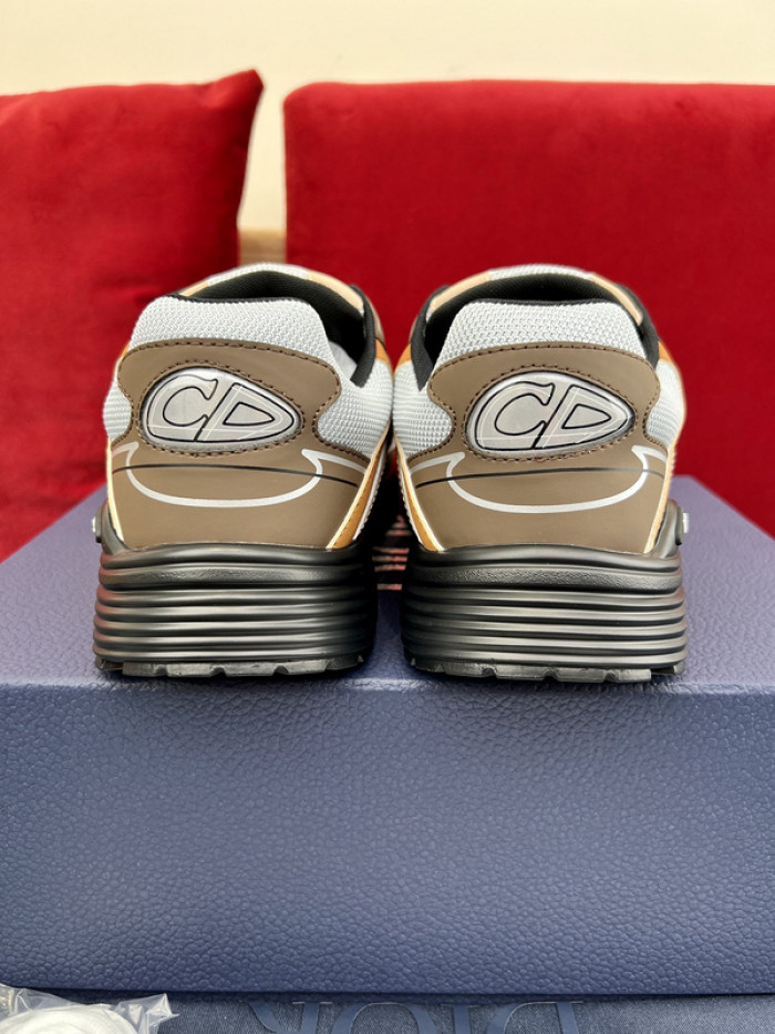 D10R B30 SNEAKER