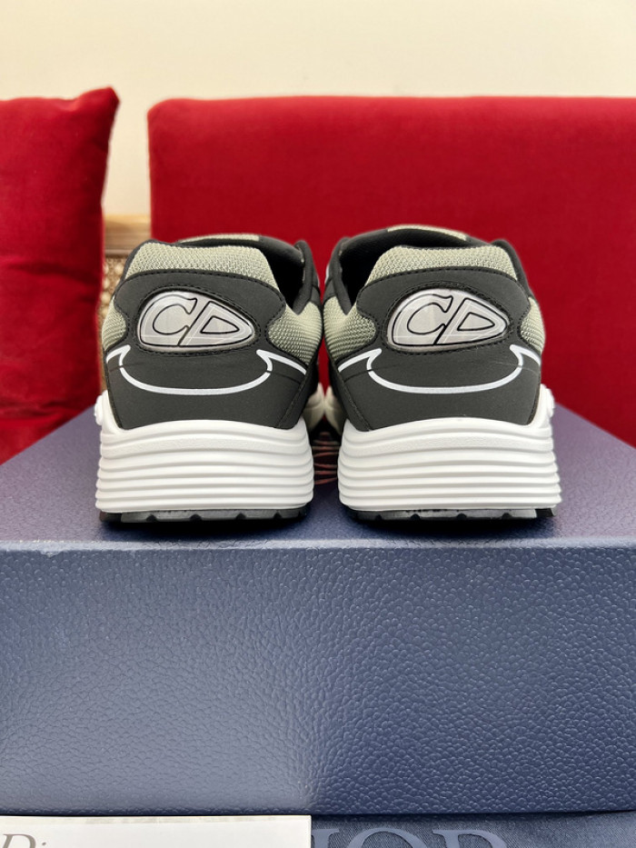 D10R B30 SNEAKER
