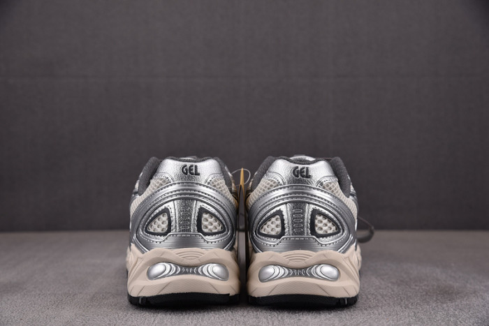 As*ic*s gel-kahana tr v4 silver white 1203a497-200