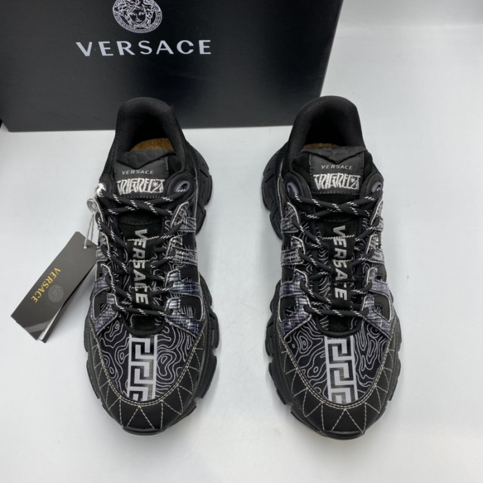 VERS SNEAKERS