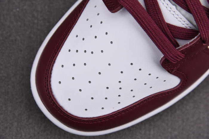 Nike Dunk Low Bordeaux (W) DD1503-108