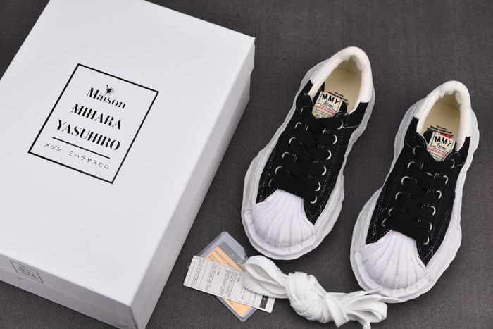 MAISON MIHARA YASUHIRO SNEAKER