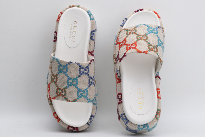 Gu66 SLIPPERS