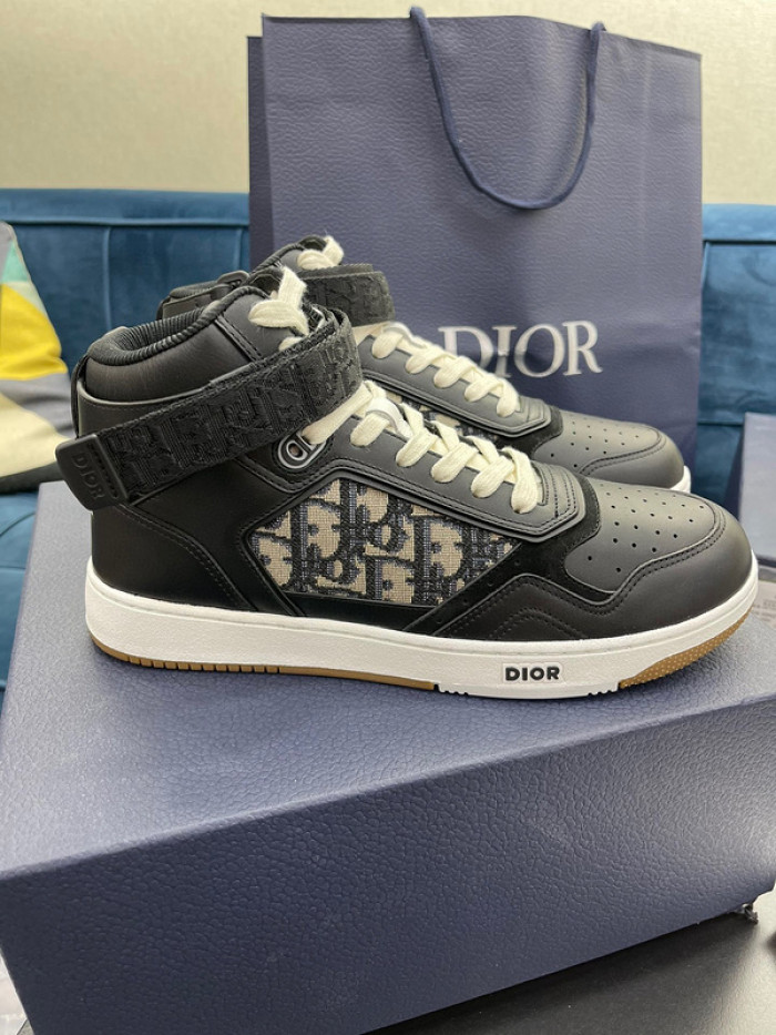 D10R B27 Sneaker