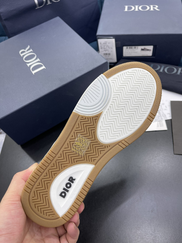 D10R B27 Sneaker