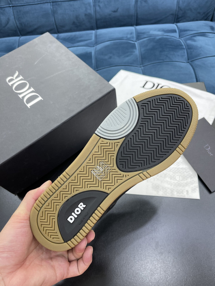 D10R B27 Sneaker