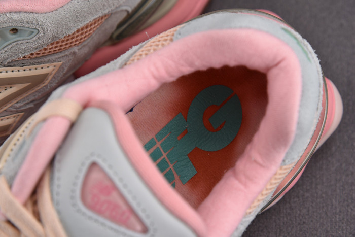 N3W BLANCE SNEAKER