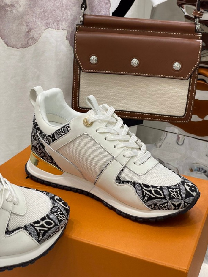lou1su1tt Run Away Sneaker