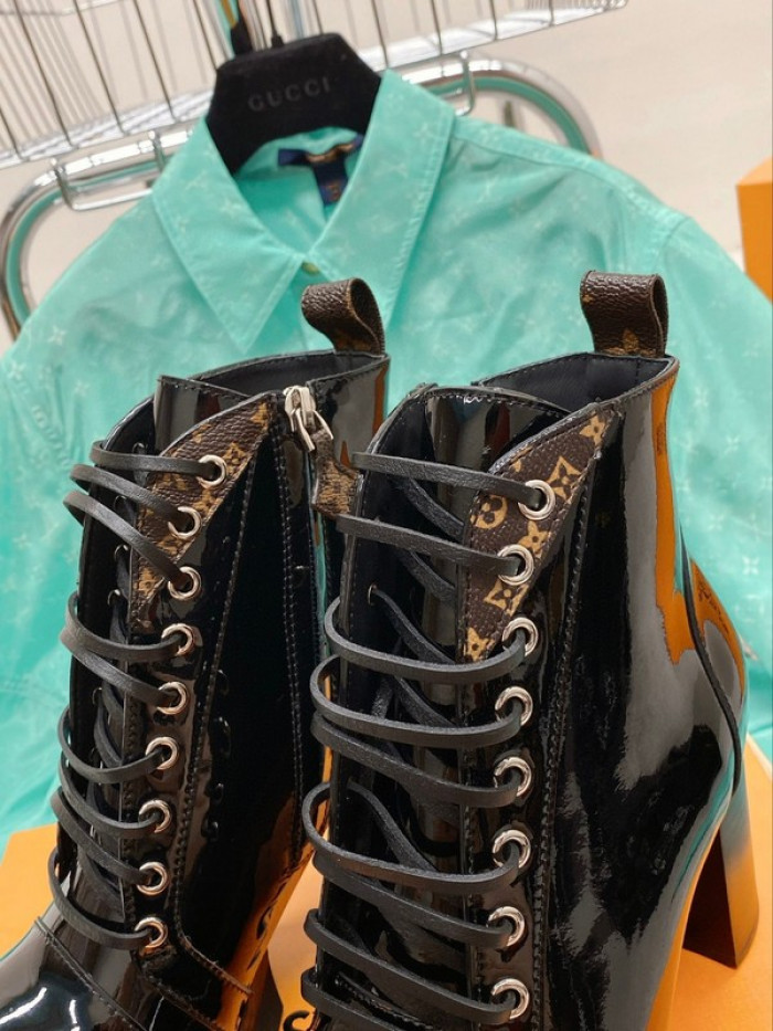 lou1su1tt Boots
