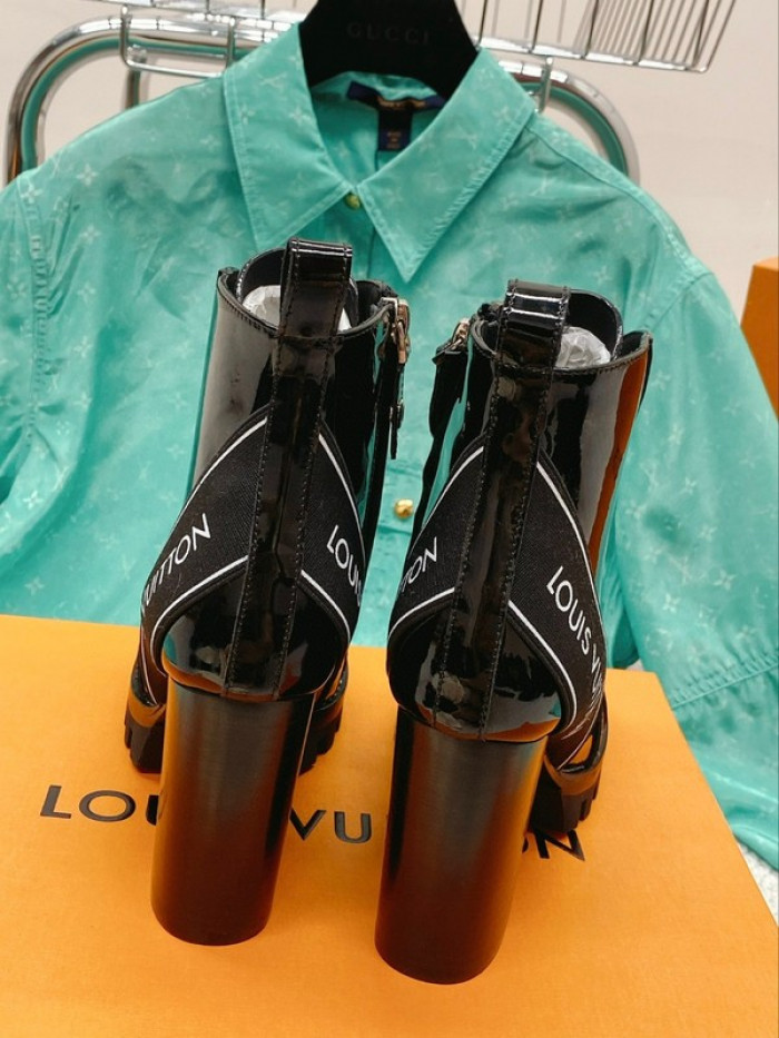 lou1su1tt Boots