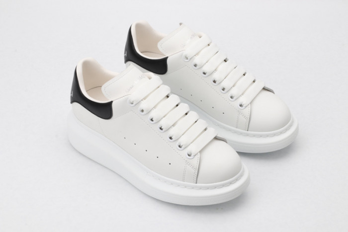 MQ Sneakers