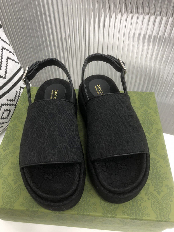 Gu66 SLIPPERS