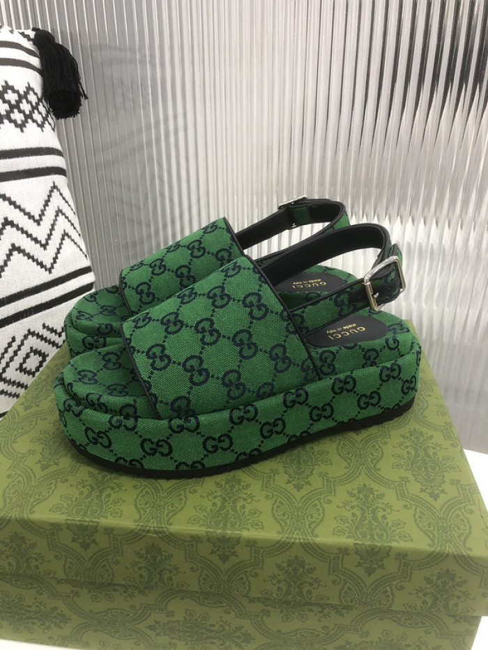 Gu66 SLIPPERS