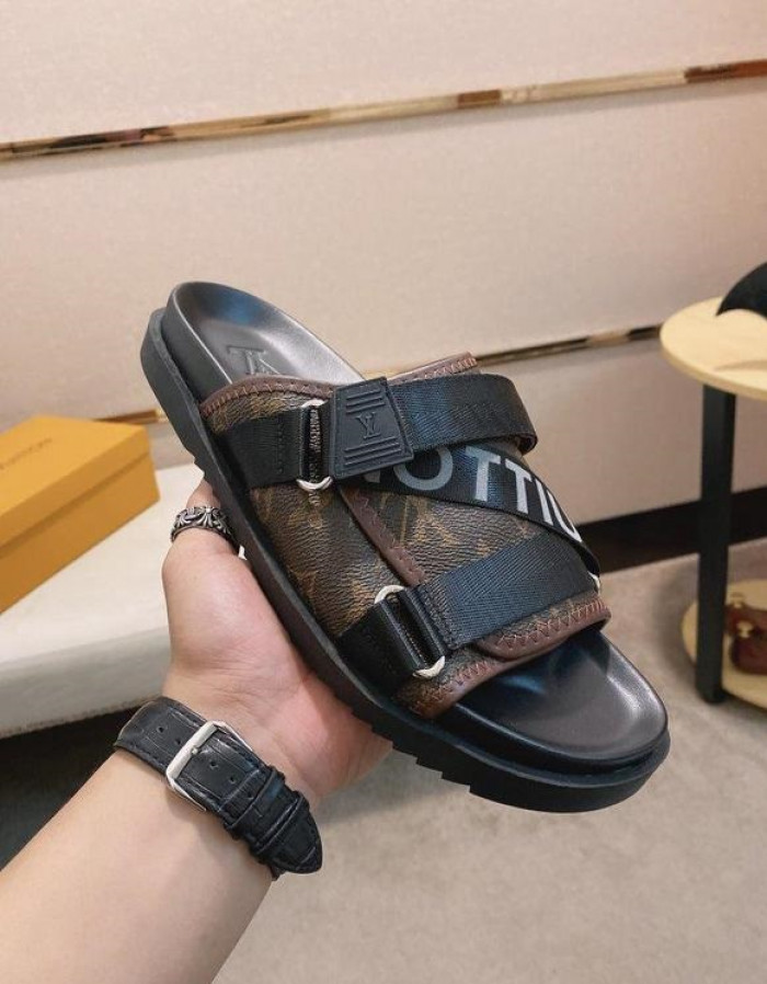 Lou1su1tt slides