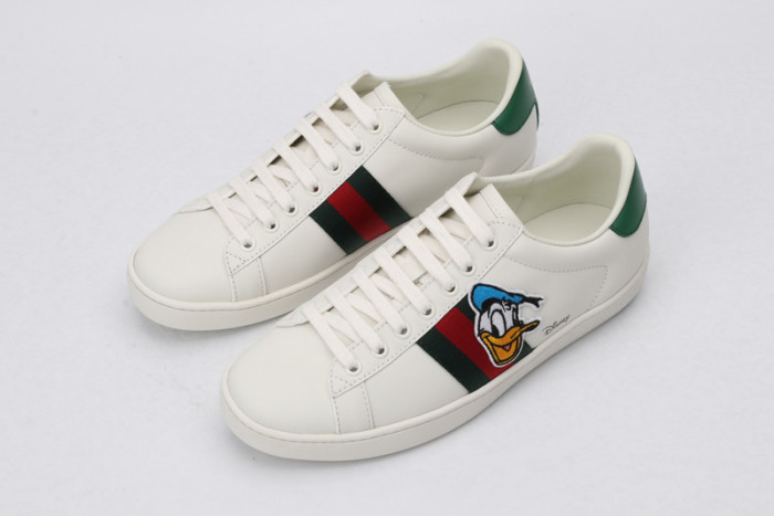 Gu66 Ace Embroidered Low-Top Sneaker