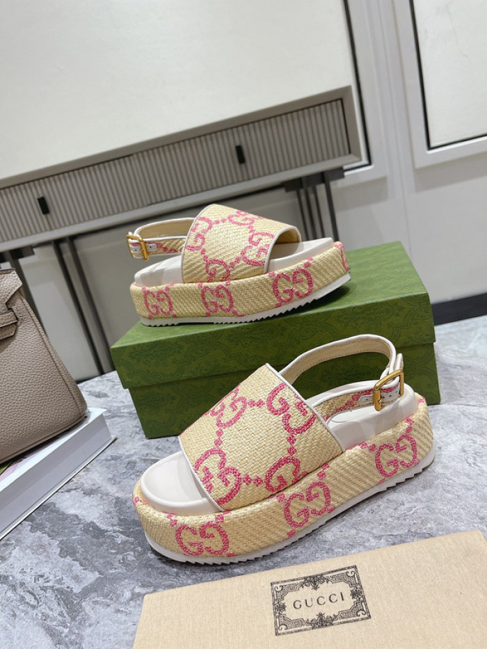Gu66 SLIPPERS