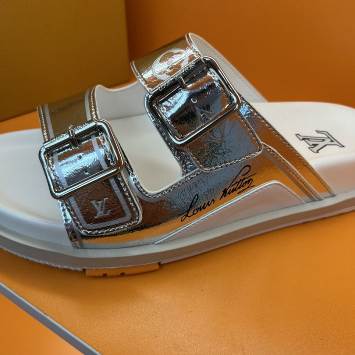 Lou1su1tt slides