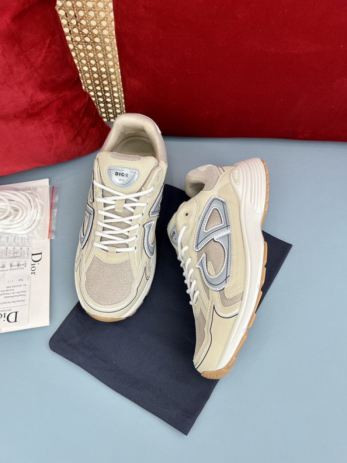 D10R B30 SNEAKER