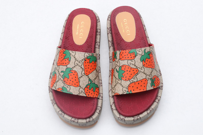 Gu66 SLIPPERS