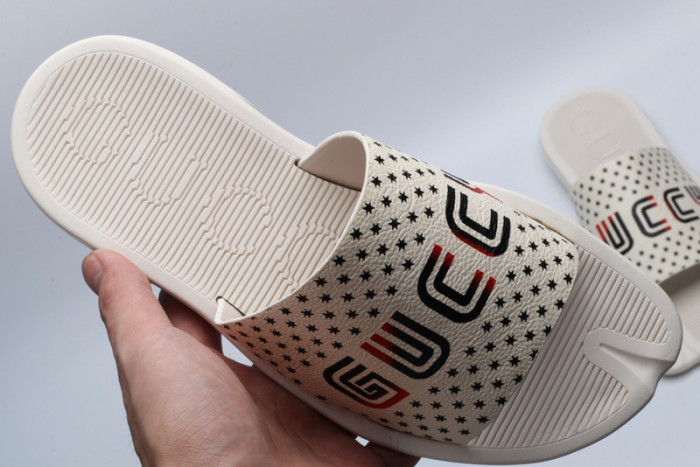 Gu66 SLIPPERS