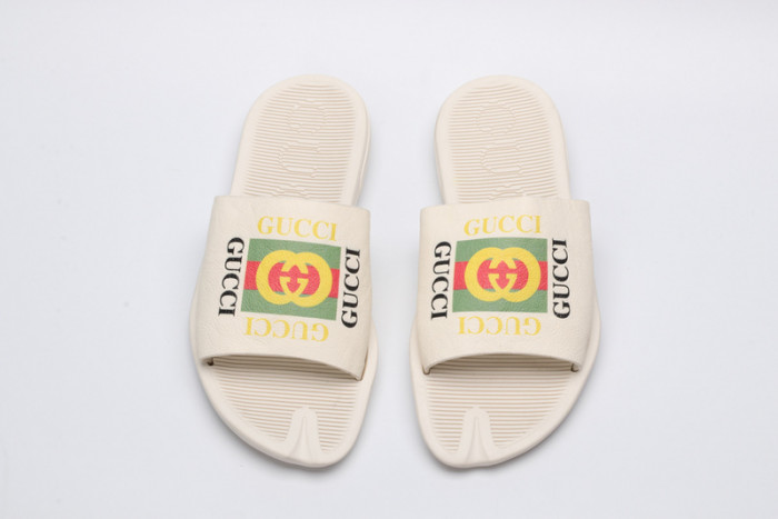 Gu66 SLIPPERS