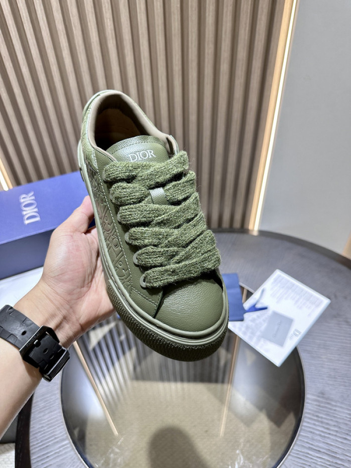 D10R B33 Sneaker