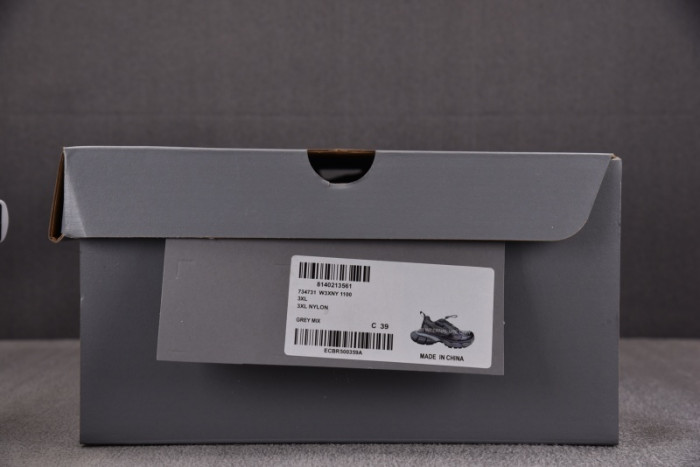 BLCG 3XL SNEAKER 734731 W3XNY 1100