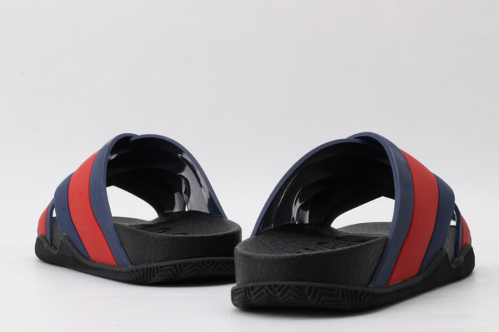 Gu66 SLIPPERS