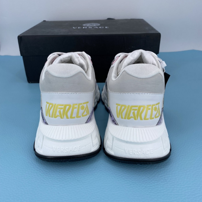 VERS SNEAKERS
